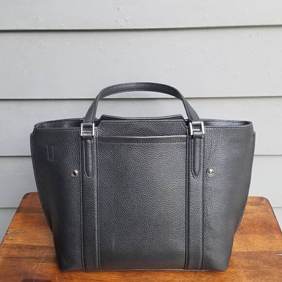 Gorgeous!  Cole Haan Grand Series Black Leather Handbag with Key Lock - Picture 11 of 15